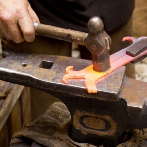 What are the main factors to consider when selecting a supplier for aluminum forgings?